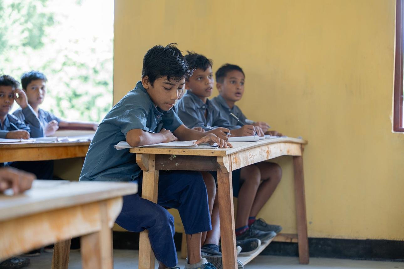 झारखंड Education Crisis: सरकारी स्कूलों की Quality पर उठे सवाल, Students के Future को लेकर बढ़ी चिंता